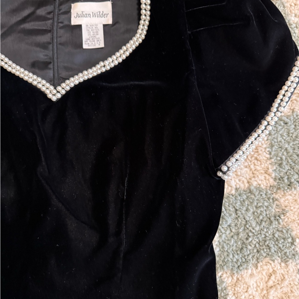 Vintage Classic Black Velvet Dress with Pearl Trim and Puff Sleeves Feminine 4 - Picture 4 of 11